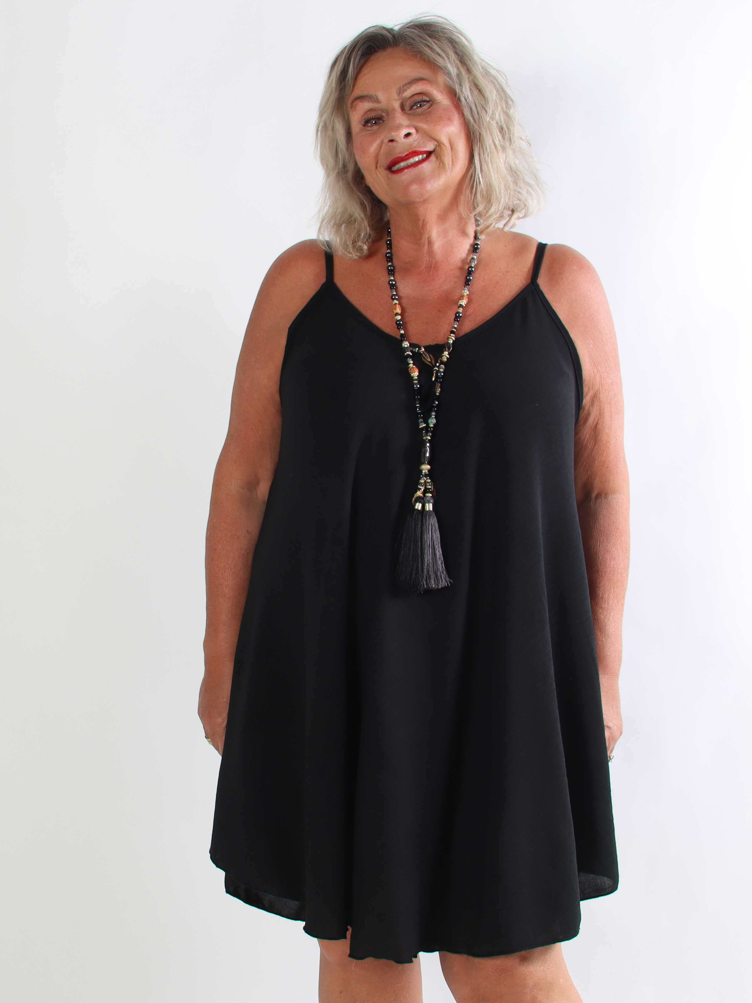 Marceline Short - Kort plus size stropkjole i viskose med A-facon